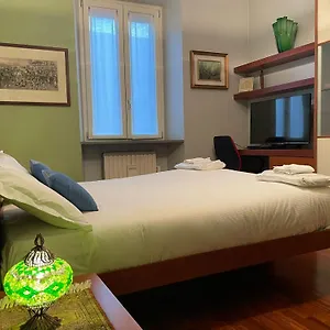 Apartment Cozy Flat Mins Walk To Navigli And Metro Porta Genova, Milan